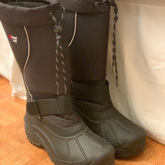 NEW. Warm Waterproof Winter Boots for Men - Picture 5 of 10